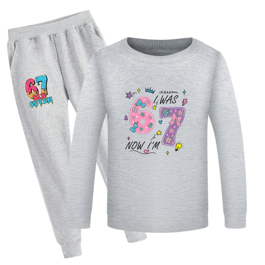 Crewneck Sweatshirt Set, Style 02 · Set · Grey